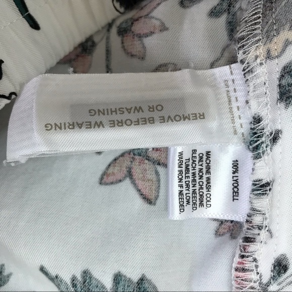 LOFT Floral Shorts - Picture 5 of 6